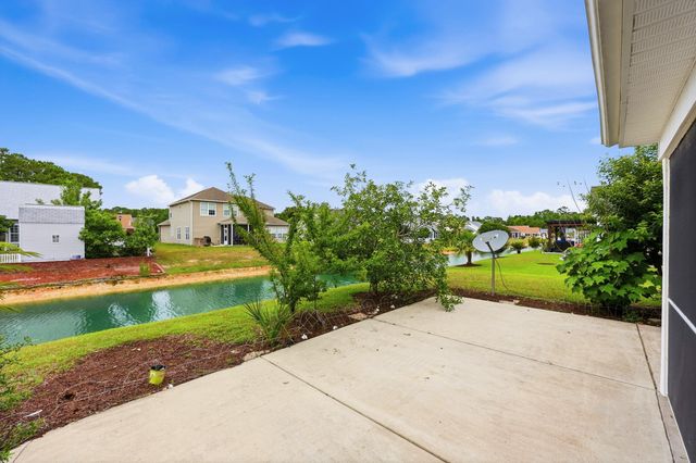 669 Twinflower St., Little River, SC 29566