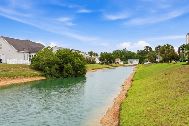 669 Twinflower St., Little River, SC 29566