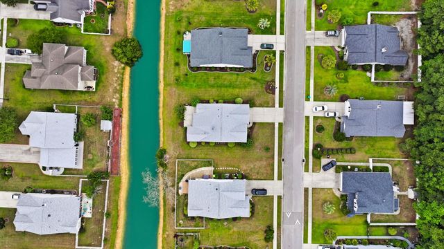 669 Twinflower St., Little River, SC 29566