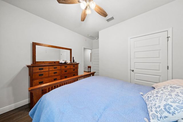 3766 Hawks Landing Cir, Pace, FL 32571