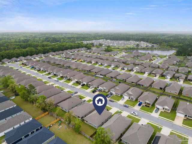 3766 Hawks Landing Cir, Pace, FL 32571