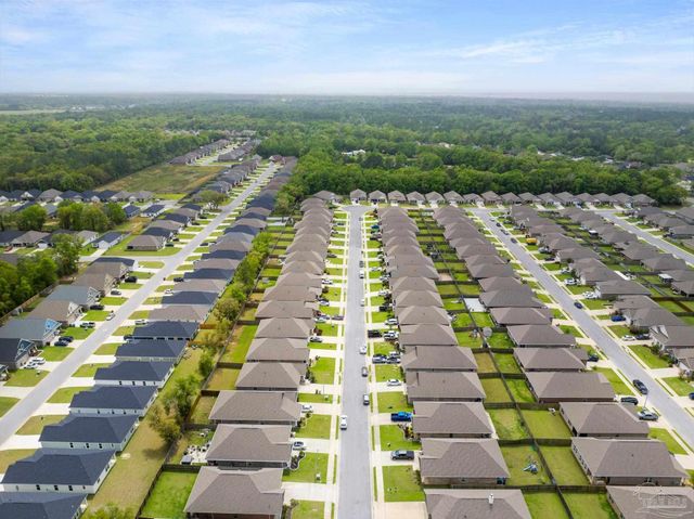 3766 Hawks Landing Cir, Pace, FL 32571