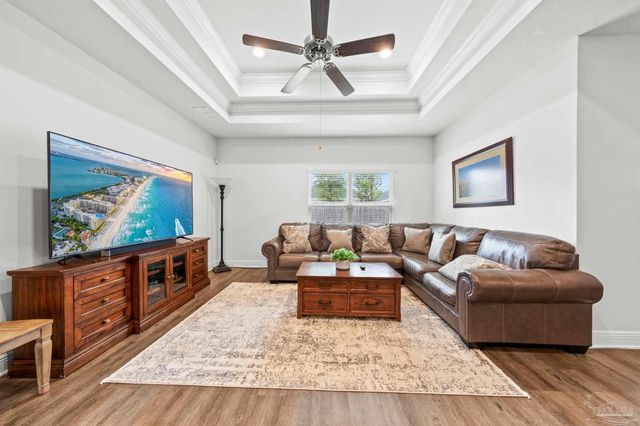 3766 Hawks Landing Cir, Pace, FL 32571