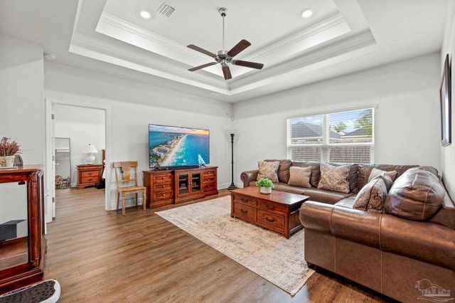 3766 Hawks Landing Cir, Pace, FL 32571