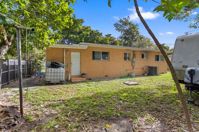 13150 NW 10th Avenue, North Miami, FL 33168