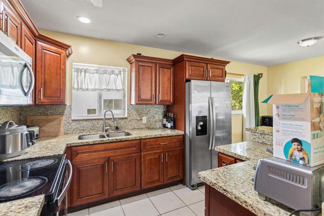 13150 NW 10th Avenue, North Miami, FL 33168