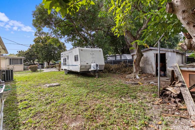 13150 NW 10th Avenue, North Miami, FL 33168