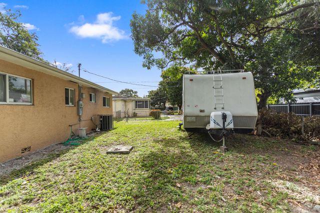 13150 NW 10th Avenue, North Miami, FL 33168