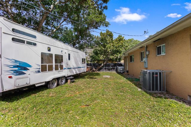 13150 NW 10th Avenue, North Miami, FL 33168