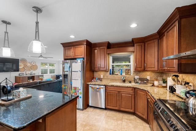 649 Overbrook Drive, Fort Walton Beach, FL 32547