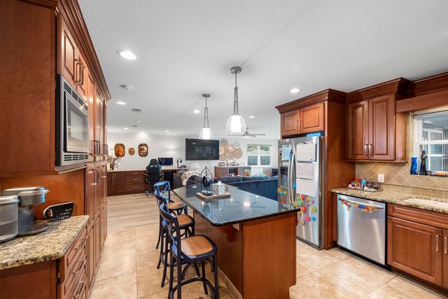 649 Overbrook Drive, Fort Walton Beach, FL 32547