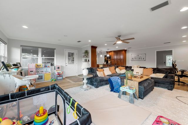 649 Overbrook Drive, Fort Walton Beach, FL 32547