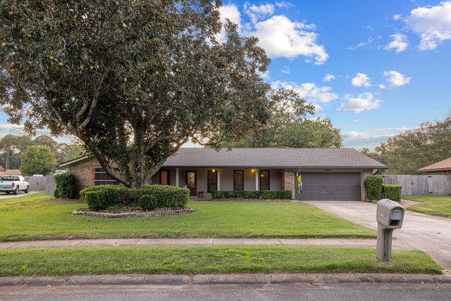 649 Overbrook Drive, Fort Walton Beach, FL 32547