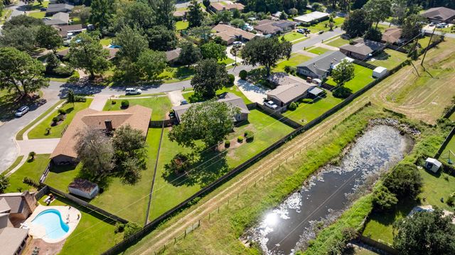 649 Overbrook Drive, Fort Walton Beach, FL 32547