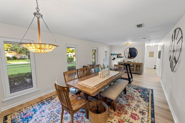 649 Overbrook Drive, Fort Walton Beach, FL 32547