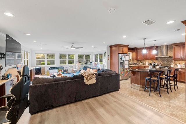 649 Overbrook Drive, Fort Walton Beach, FL 32547