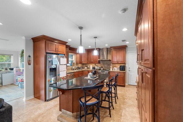 649 Overbrook Drive, Fort Walton Beach, FL 32547