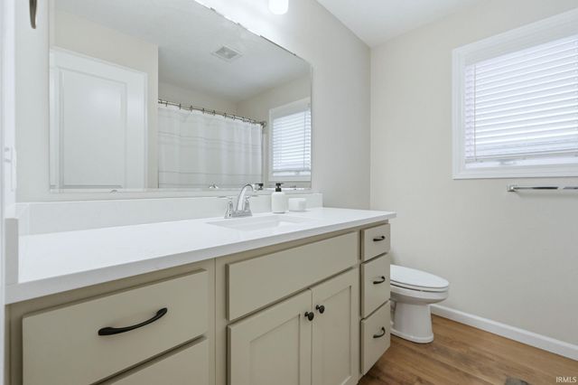 12040 Waters Meet Drive, Fort Wayne, IN 46818