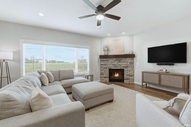 12040 Waters Meet Drive, Fort Wayne, IN 46818