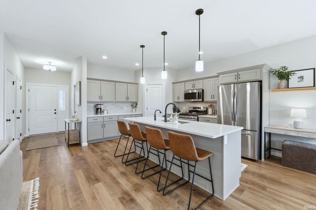 12040 Waters Meet Drive, Fort Wayne, IN 46818