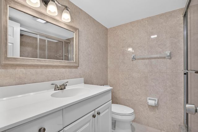 231 E Lantana Road 204, Lantana, FL 33462