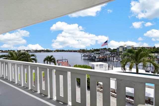 231 E Lantana Road 204, Lantana, FL 33462