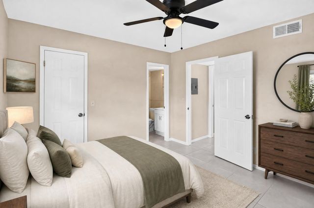 231 E Lantana Road 204, Lantana, FL 33462