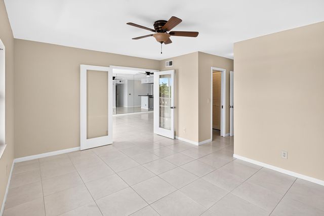 231 E Lantana Road 204, Lantana, FL 33462