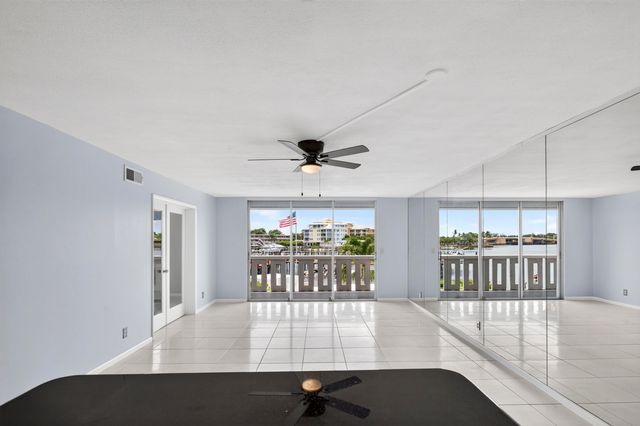 231 E Lantana Road 204, Lantana, FL 33462