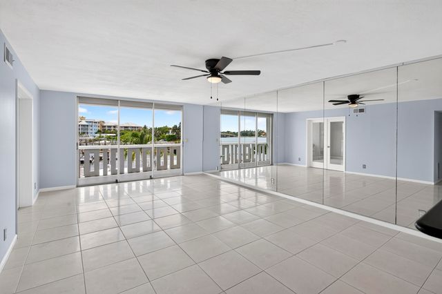 231 E Lantana Road 204, Lantana, FL 33462