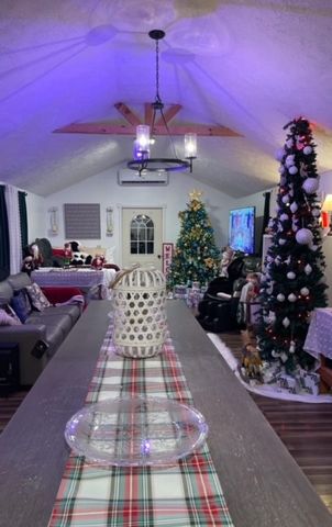 380 E Oak Dr, Buchanan, TN 38222