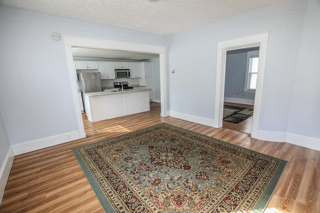 27 Blodget Street, Manchester, NH 03104