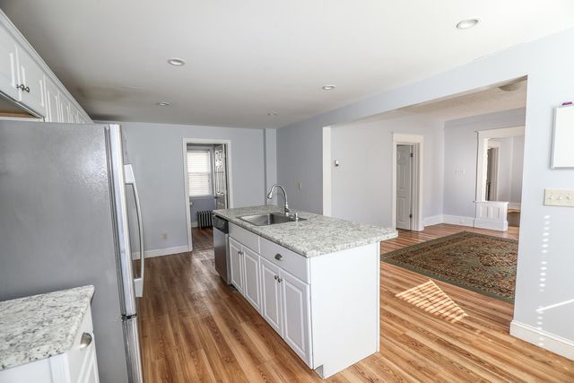 27 Blodget Street, Manchester, NH 03104