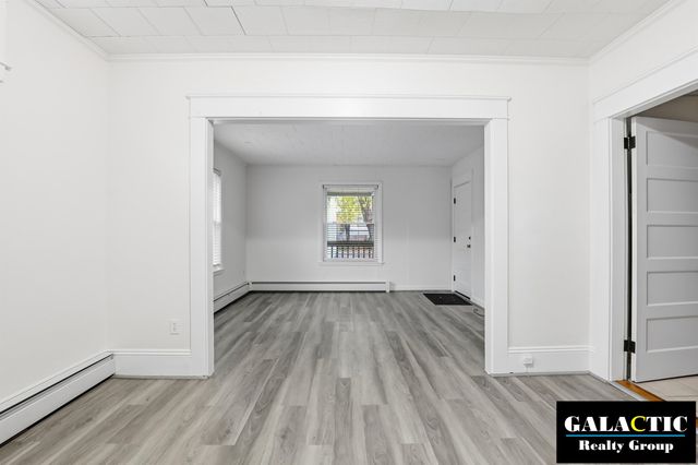 27 Blodget Street, Manchester, NH 03104