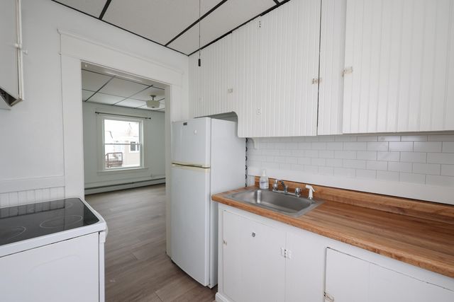 27 Blodget Street, Manchester, NH 03104