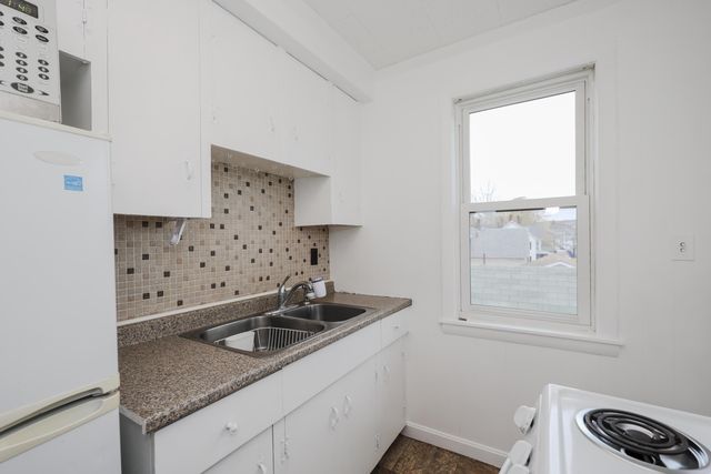 27 Blodget Street, Manchester, NH 03104