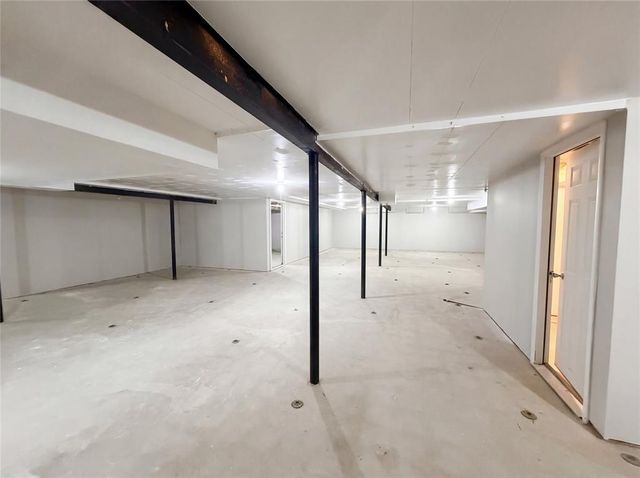 29467 Leemoor Drive, Southfield, MI 48076