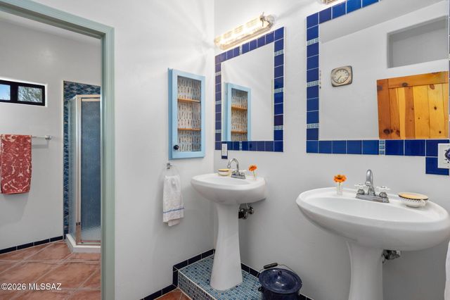 9690 N Linda Vista Place, Tucson, AZ 85742