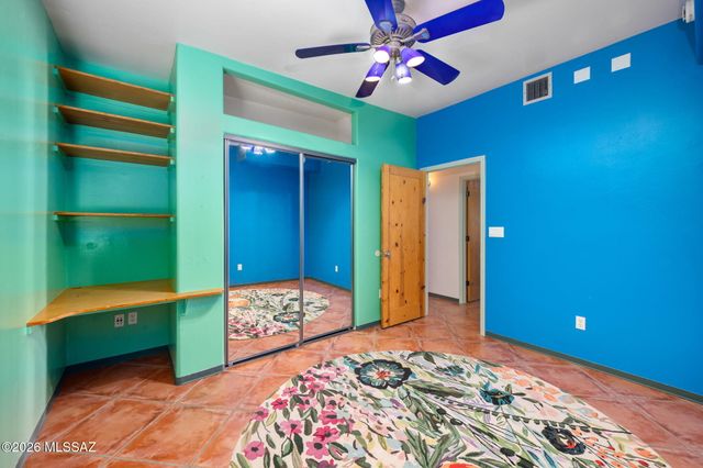9690 N Linda Vista Place, Tucson, AZ 85742