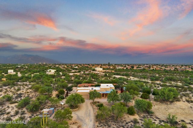 9690 N Linda Vista Place, Tucson, AZ 85742
