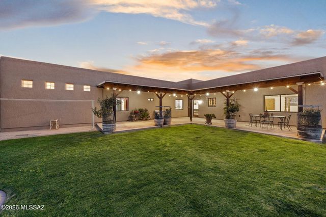 9690 N Linda Vista Place, Tucson, AZ 85742