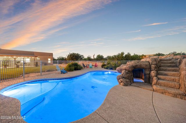 9690 N Linda Vista Place, Tucson, AZ 85742