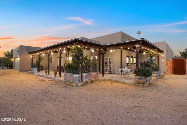9690 N Linda Vista Place, Tucson, AZ 85742