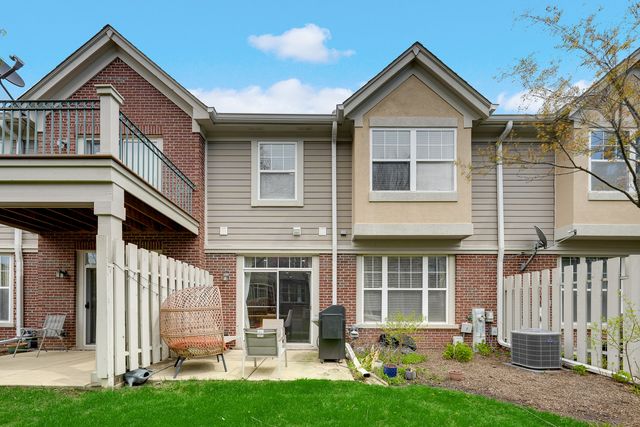 1472 Pinehurst Circle, Vernon Hills, IL 60061
