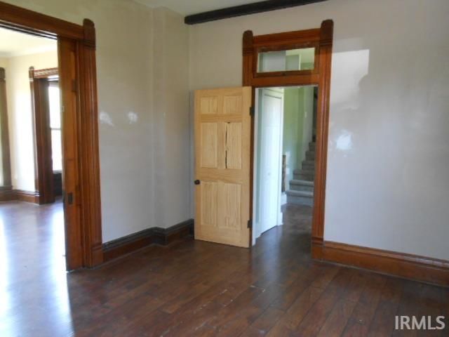 102 E Poplar Street, Owensville, IN 47665