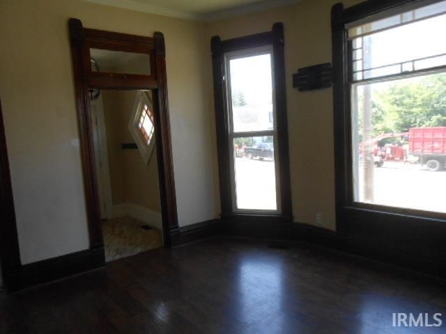 102 E Poplar Street, Owensville, IN 47665