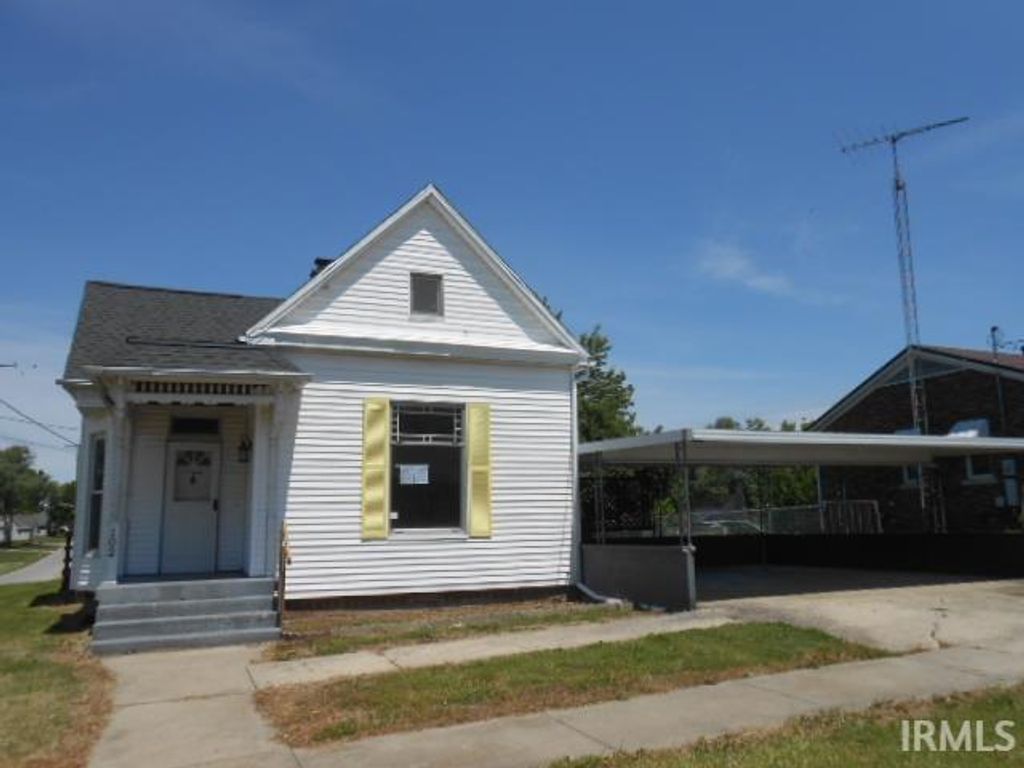 102 E Poplar Street, Owensville, IN 47665