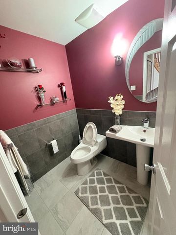 2100 DERBY DR, Cinnaminson, NJ 08077