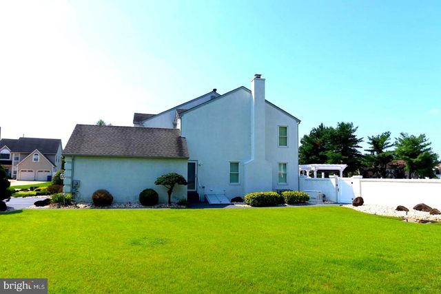 2100 DERBY DR, Cinnaminson, NJ 08077