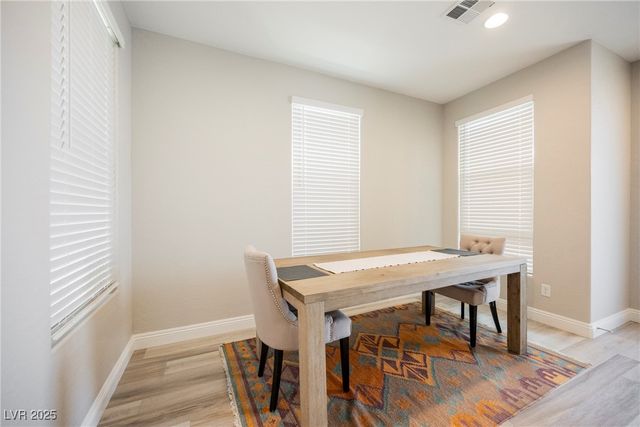 11676 Hamilton Lake Avenue, Las Vegas, NV 89138